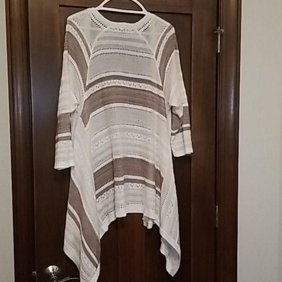 Sweater - Picture 5 of 5